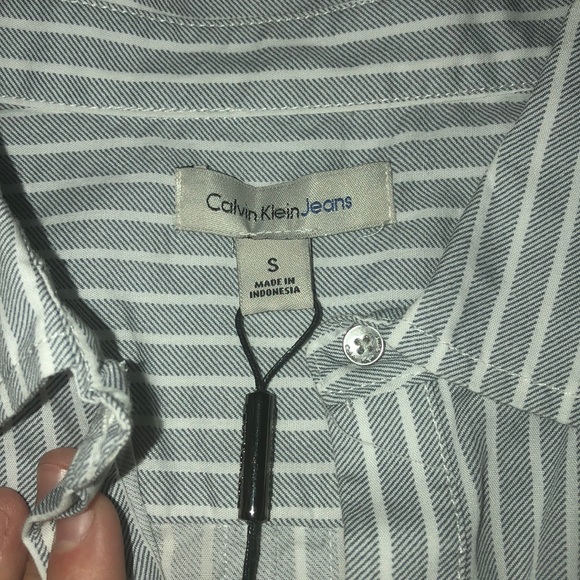 Calvin Klein long sleeve - Picture 4 of 4
